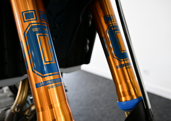 PR7 Gold Edition — přední pohled.